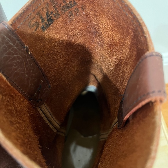 Brown leather cowboy boots with a slight heel - Picture 6 of 7